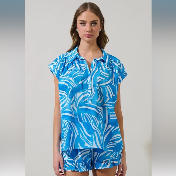 SugarLips Canton Tropics Daniela Ruffle High Waisted Shorts & Ramy Top Set - Picture 10 of 11